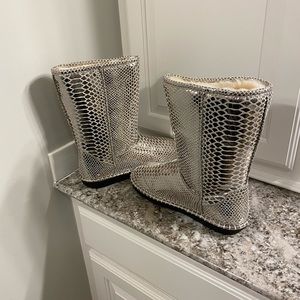 SIZZLING SILVER BOOTS